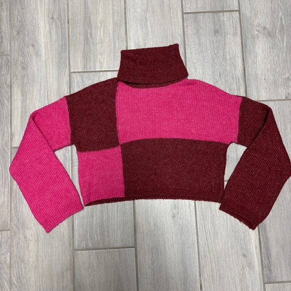 Wild Fable Cropped Turtleneck Pullover Sweater – XS - Picture 2 of 4